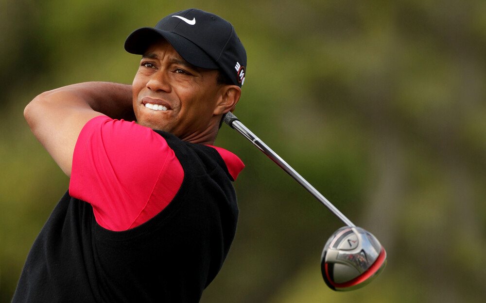 Tiger Woods chân thương nghiêm trọng